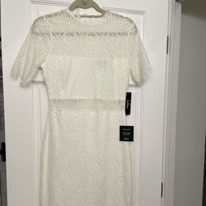 NWT White Remarkable Lace Dress. Size: Small
